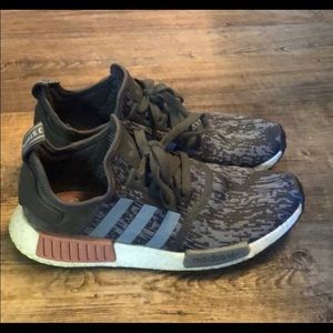 Women’s Adidas NMD R1